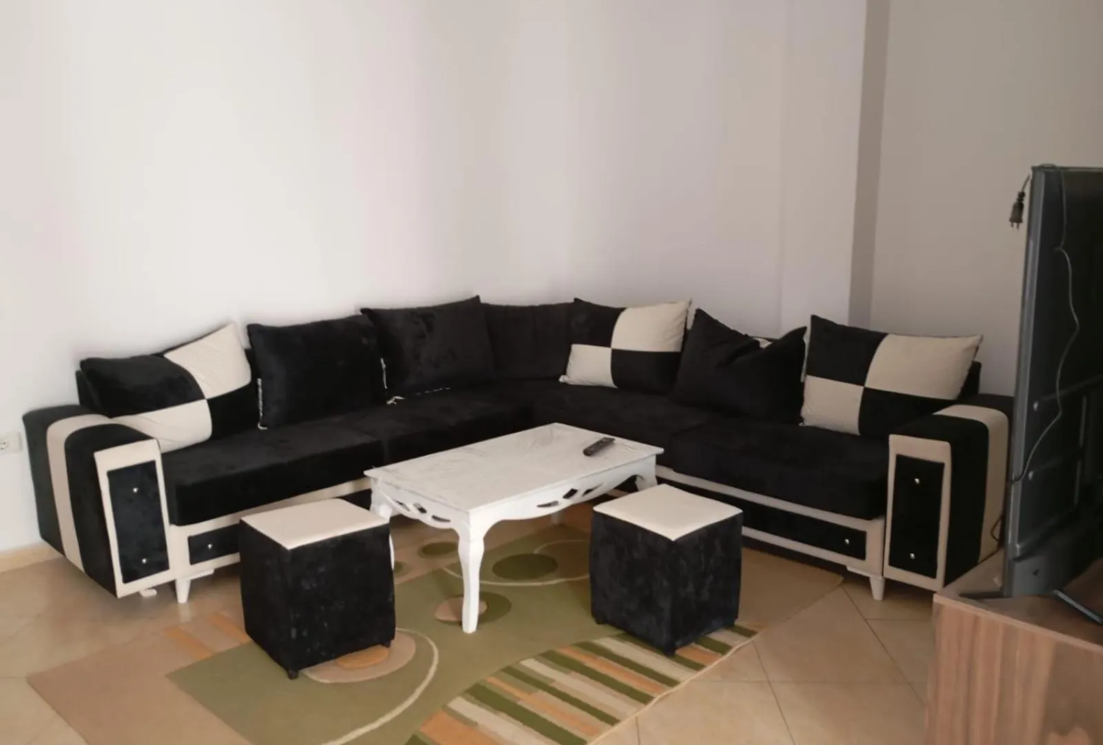 Royal Hostel Opposite Nalu Bar Tirana Albanien