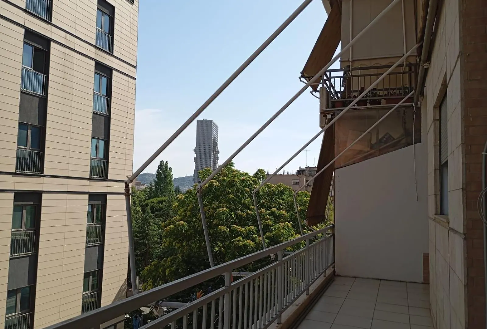 Sina Royal Hostel Tirana