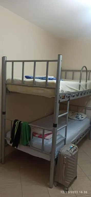 Sina Royal Hostel Тирана Албания